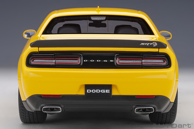 71737 1/18 DODGE CHALLENGER SRT HELLCAT WIDEBODY 2018 (YELLOW JACKET/SATIN BLACK PAINTED HOOD)
