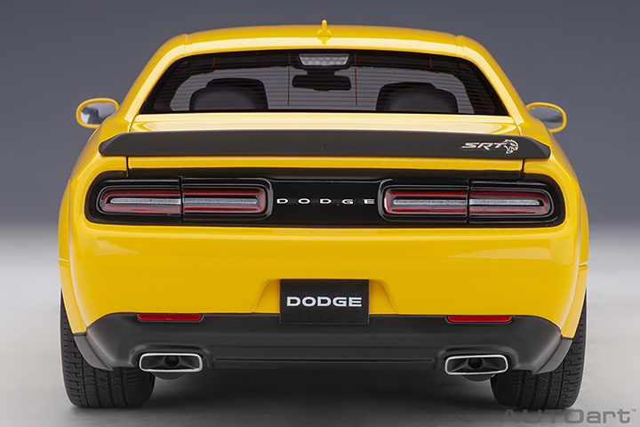 71737 1/18 DODGE CHALLENGER SRT HELLCAT WIDEBODY 2018 (YELLOW JACKET/SATIN BLACK PAINTED HOOD)