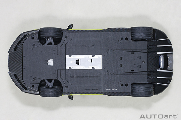 79118 1/18 LAMBORGHINI CENTENARIO ROADSTER (VERDE SCANDAL/SOLID LIGHT GREEN)