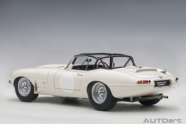 73649 1/18 JAGUAR LIGHTWEIGHT E-TYPE (WHITE)