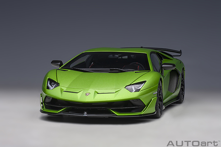 79178 1/18 LAMBORGHINI AVENTADOR SVJ  (VERDE ALCEO/MATT GREEN)