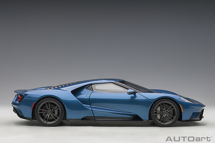 72942 1/18 FORD GT 2017 (LIQUID BLUE)