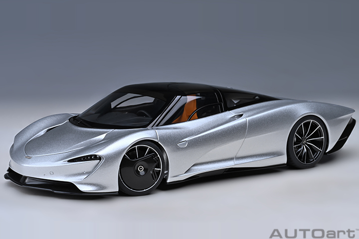 76090 1/18 McLAREN SPEEDTAIL (SUPERNOVA SILVER)