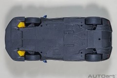 76079 1/18 McLAREN SENNA (TROPHY KYANOS/BLUE)