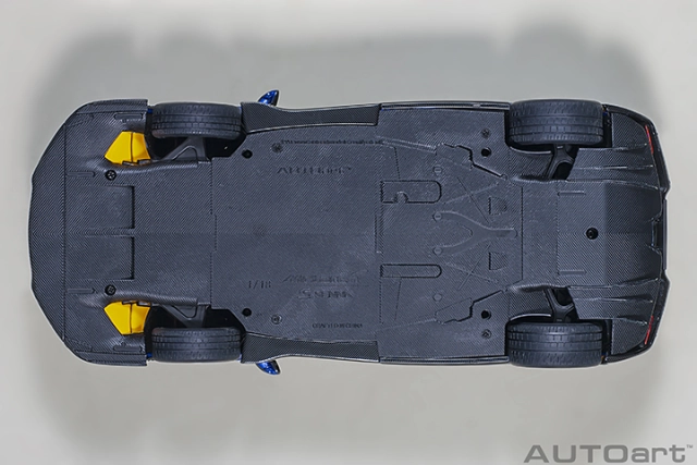 76079 1/18 McLAREN SENNA (TROPHY KYANOS/BLUE)