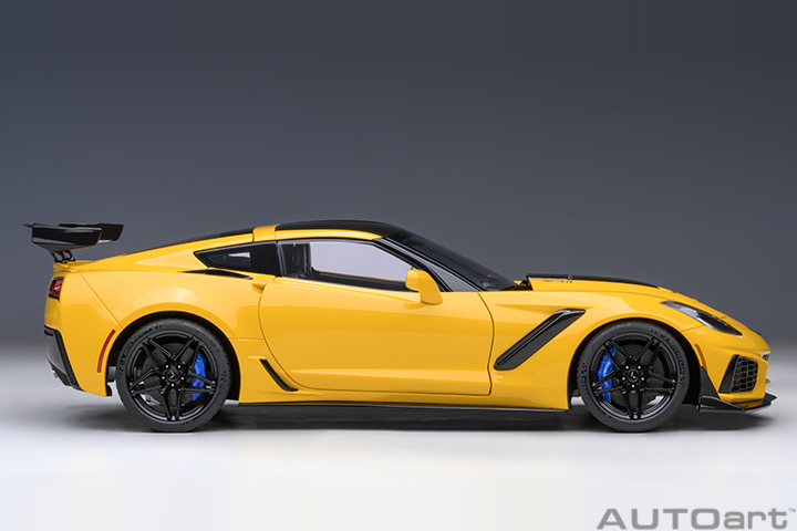 71278 1/18 CHEVROLET CORVETTE C7 ZR1 (CORVETTE RACING YELLOW TINTCOAT)