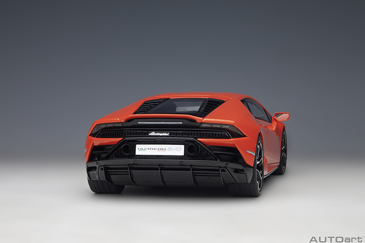 79214 1/18 LAMBORGHINI HURACAN EVO (ARANCIO XANTO)