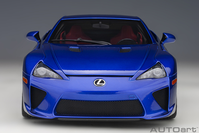 78858 1/18 LEXUS LFA (PEARL BLUE)
