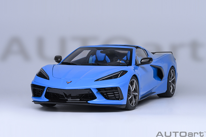 71281 1/18 CHEVROLET CORVETTE C8 STINGRAY Z51 (RAPID BLUE)