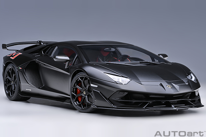 79219 1/18 LAMBORGHINI AVENTADOR SVJ (NERO NEMESIS/MATT BLACK)