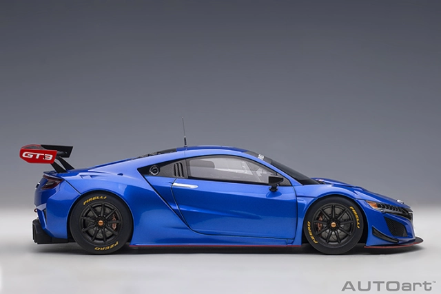 81896 1/18 HONDA NSX GT3 2018 (HYPER BLUE)