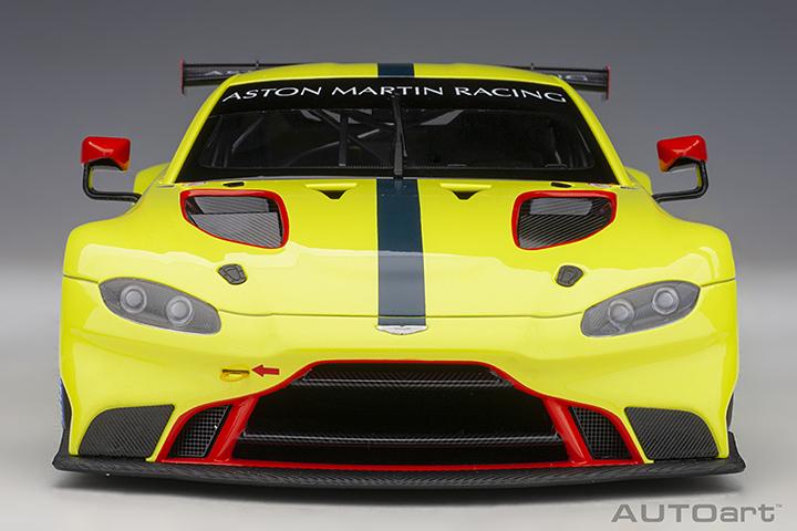 81807 1/18 ASTON MARTIN VANTAGE GTE LE MANS PRO 2018 PRESENTATION CAR (GREEN WITH STRIPES/ACCENTS)