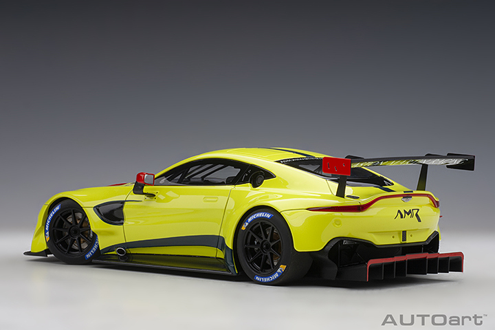 81807 1/18 ASTON MARTIN VANTAGE GTE LE MANS PRO 2018 PRESENTATION CAR (GREEN WITH STRIPES/ACCENTS)