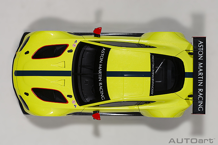 81807 1/18 ASTON MARTIN VANTAGE GTE LE MANS PRO 2018 PRESENTATION CAR (GREEN WITH STRIPES/ACCENTS)