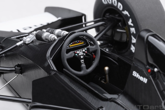 89151 1/18 McLAREN HONDA MP4/6 JAPANESE GP 1991 G.BERGER #2 (WITH McLAREN LOGO)