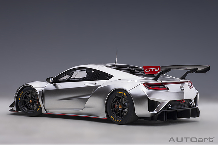 81897 1/18 HONDA NSX GT3 2018 (HYPER SILVER)