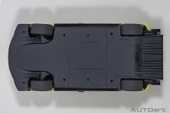 81807 1/18 ASTON MARTIN VANTAGE GTE LE MANS PRO 2018 PRESENTATION CAR (GREEN WITH STRIPES/ACCENTS)