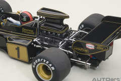 87328  1/18 LOTUS 72E 1973 EMERSON FITTIPALDI #1 (WITH DRIVER FIGURINE IN COCKPIT)