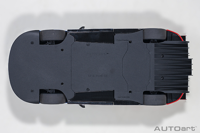 81710 1/18 FORD GT LE MANS 2017 P.DERANI/A.PRIAULX/H.TINCKNELL #67