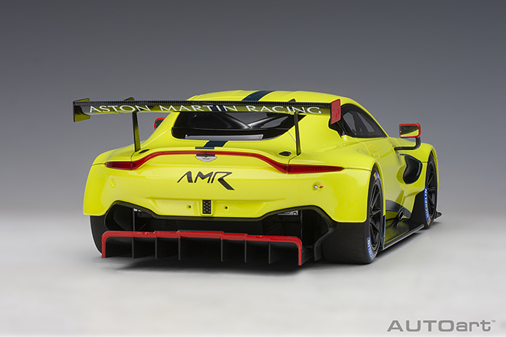 81807 1/18 ASTON MARTIN VANTAGE GTE LE MANS PRO 2018 PRESENTATION CAR (GREEN WITH STRIPES/ACCENTS)