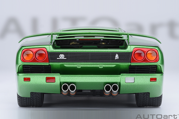 79150 1/18 LAMBORGHINI DIABLO SE30 (VERDE MIC/METALLIC GREEN)