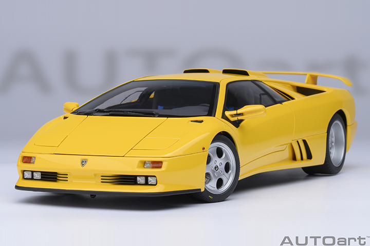 79144 1/18 LAMBORGHINI DIABLO SE30 JOTA (SUPERFLY YELLOW)