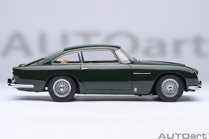 70286 1/18 ASTON MARTIN DB5 (BRITISH RACING GREEN)