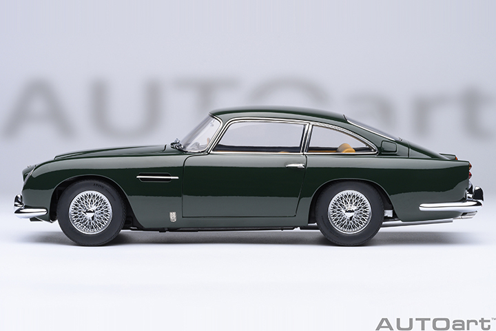 70286 1/18 ASTON MARTIN DB5 (BRITISH RACING GREEN)