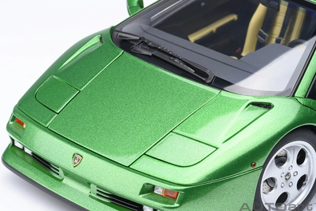 79150 1/18 LAMBORGHINI DIABLO SE30 (VERDE MIC/METALLIC GREEN)