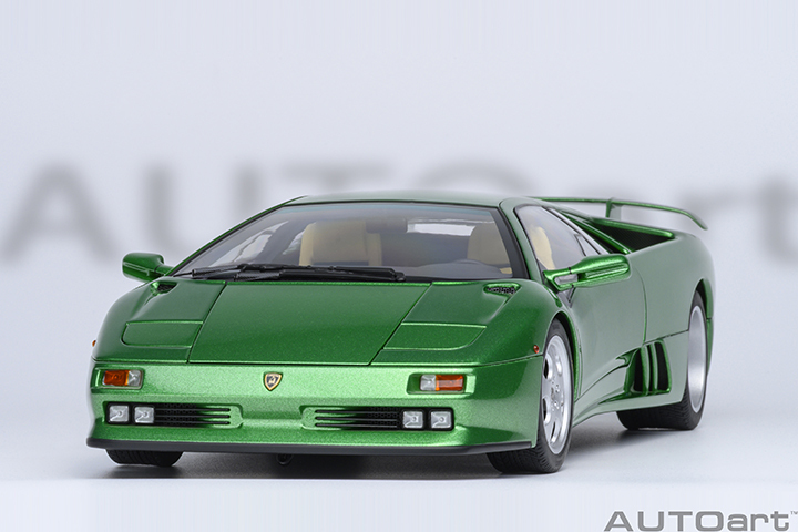 79150 1/18 LAMBORGHINI DIABLO SE30 (VERDE MIC/METALLIC GREEN)