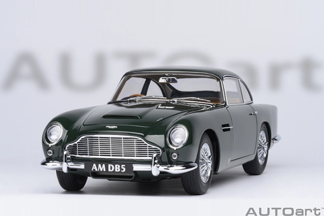 70286 1/18 ASTON MARTIN DB5 (BRITISH RACING GREEN)