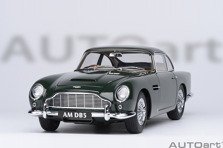 70286 1/18 ASTON MARTIN DB5 (BRITISH RACING GREEN)