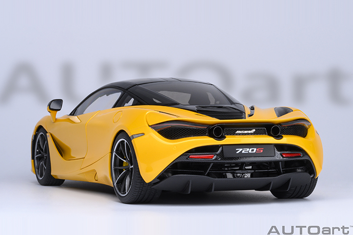 76070 1/18 McLAREN 720S (VOLCANO YELLOW)