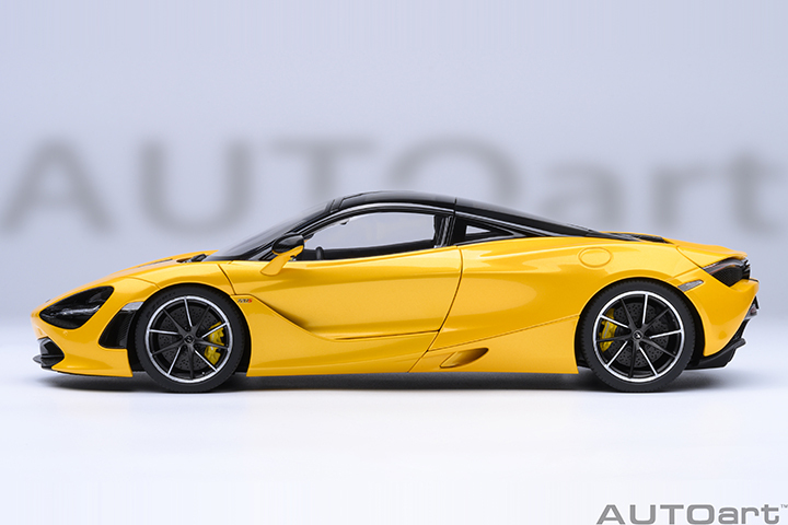 76070 1/18 McLAREN 720S (VOLCANO YELLOW)