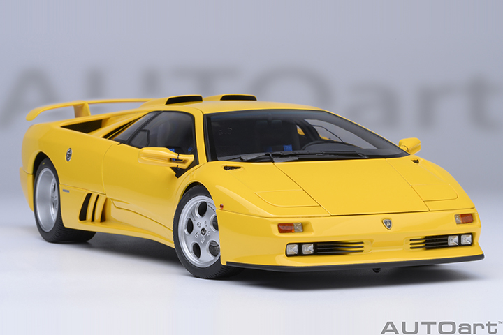 79144 1/18 LAMBORGHINI DIABLO SE30 JOTA (SUPERFLY YELLOW)