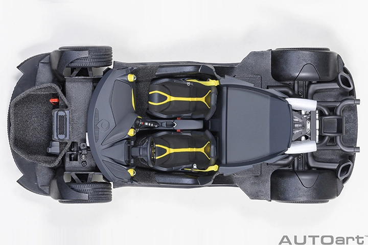 76070 1/18 McLAREN 720S (VOLCANO YELLOW)