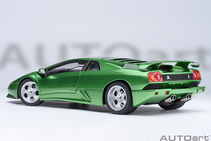 79150 1/18 LAMBORGHINI DIABLO SE30 (VERDE MIC/METALLIC GREEN)