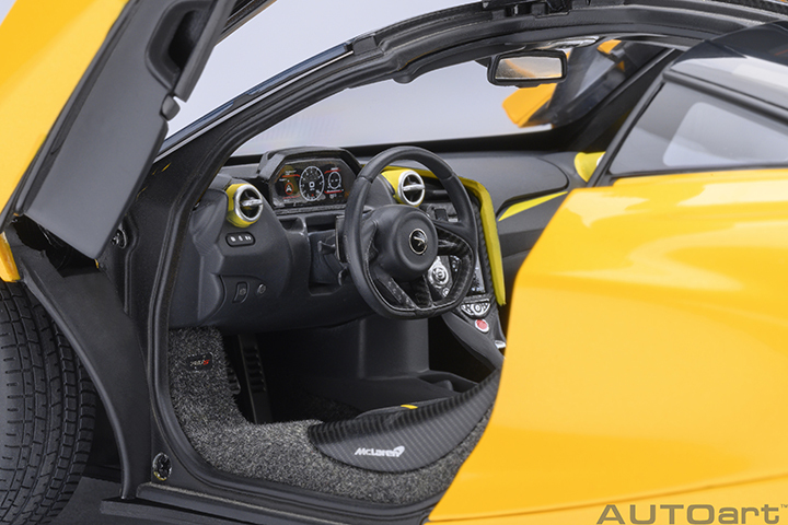 76070 1/18 McLAREN 720S (VOLCANO YELLOW)