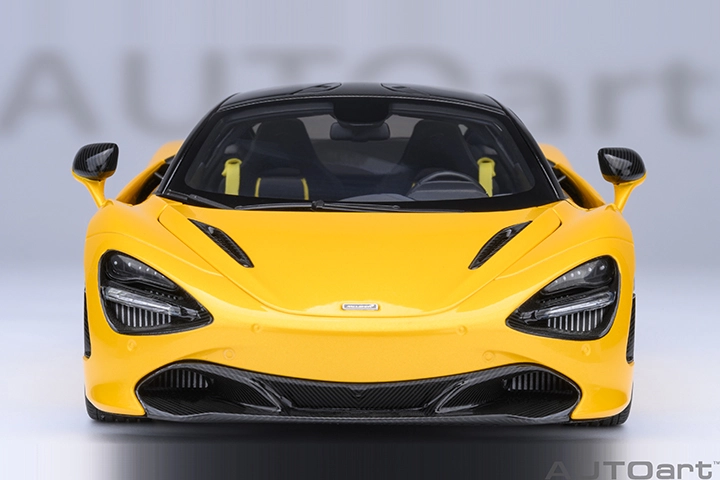 76070 1/18 McLAREN 720S (VOLCANO YELLOW)