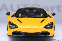 76070 1/18 McLAREN 720S (VOLCANO YELLOW)