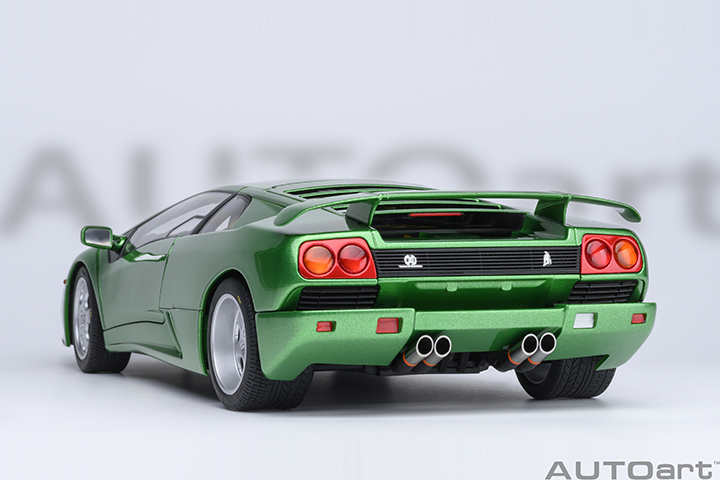 79150 1/18 LAMBORGHINI DIABLO SE30 (VERDE MIC/METALLIC GREEN)