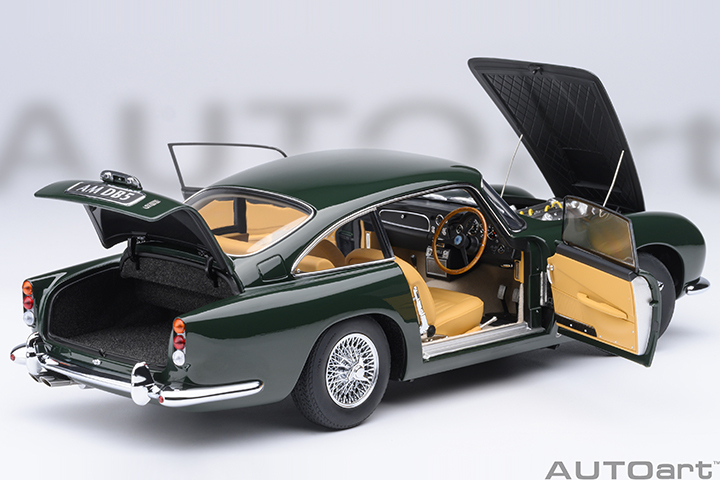 70286 1/18 ASTON MARTIN DB5 (BRITISH RACING GREEN)