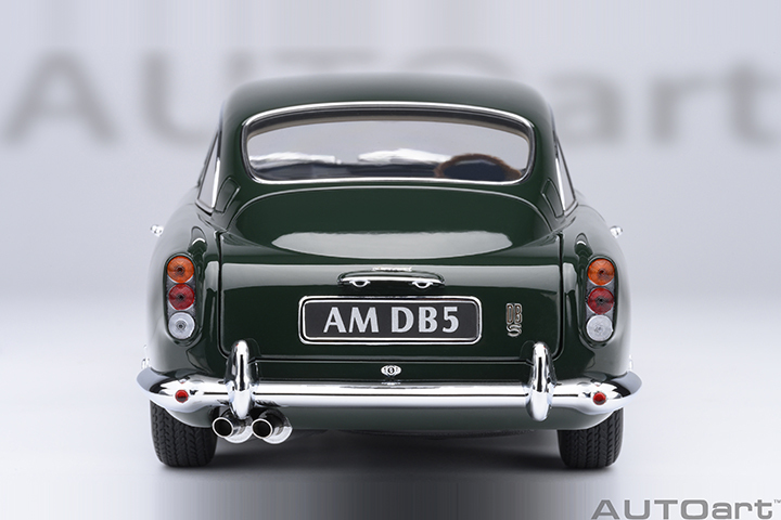 70286 1/18 ASTON MARTIN DB5 (BRITISH RACING GREEN)