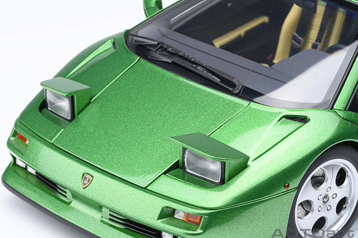 79150 1/18 LAMBORGHINI DIABLO SE30 (VERDE MIC/METALLIC GREEN)