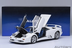 79145 1/18 LAMBORGHINI DIABLO SE30 JOTA (IMPACT WHITE)