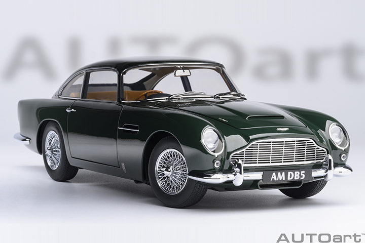 70286 1/18 ASTON MARTIN DB5 (BRITISH RACING GREEN)