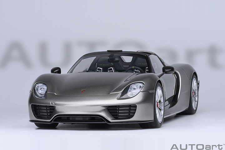 77922  1/18 PORSCHE 918 SPYDER WEISSACH PACKAGE (LIQUID METAL SILVER)