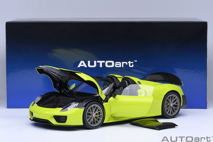 77921 1/18 PORSCHE 918 SPYDER WEISSACH PACKAGE (ACID GREEN)