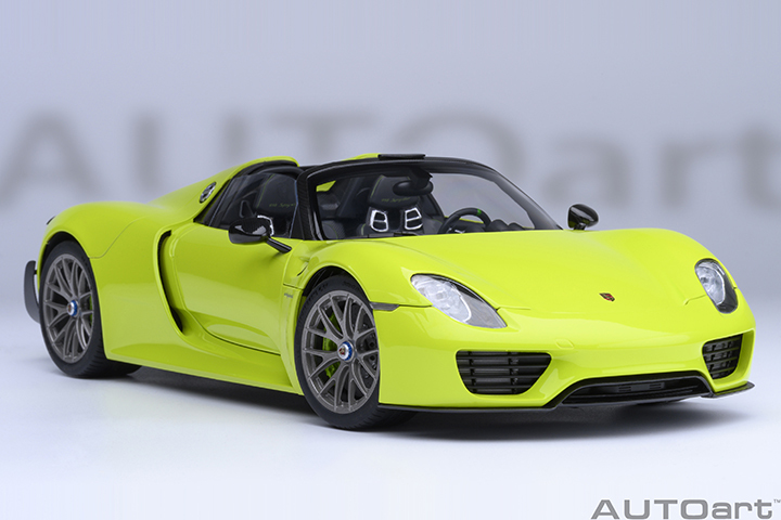 77921 1/18 PORSCHE 918 SPYDER WEISSACH PACKAGE (ACID GREEN)