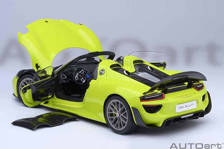 77921 1/18 PORSCHE 918 SPYDER WEISSACH PACKAGE (ACID GREEN)